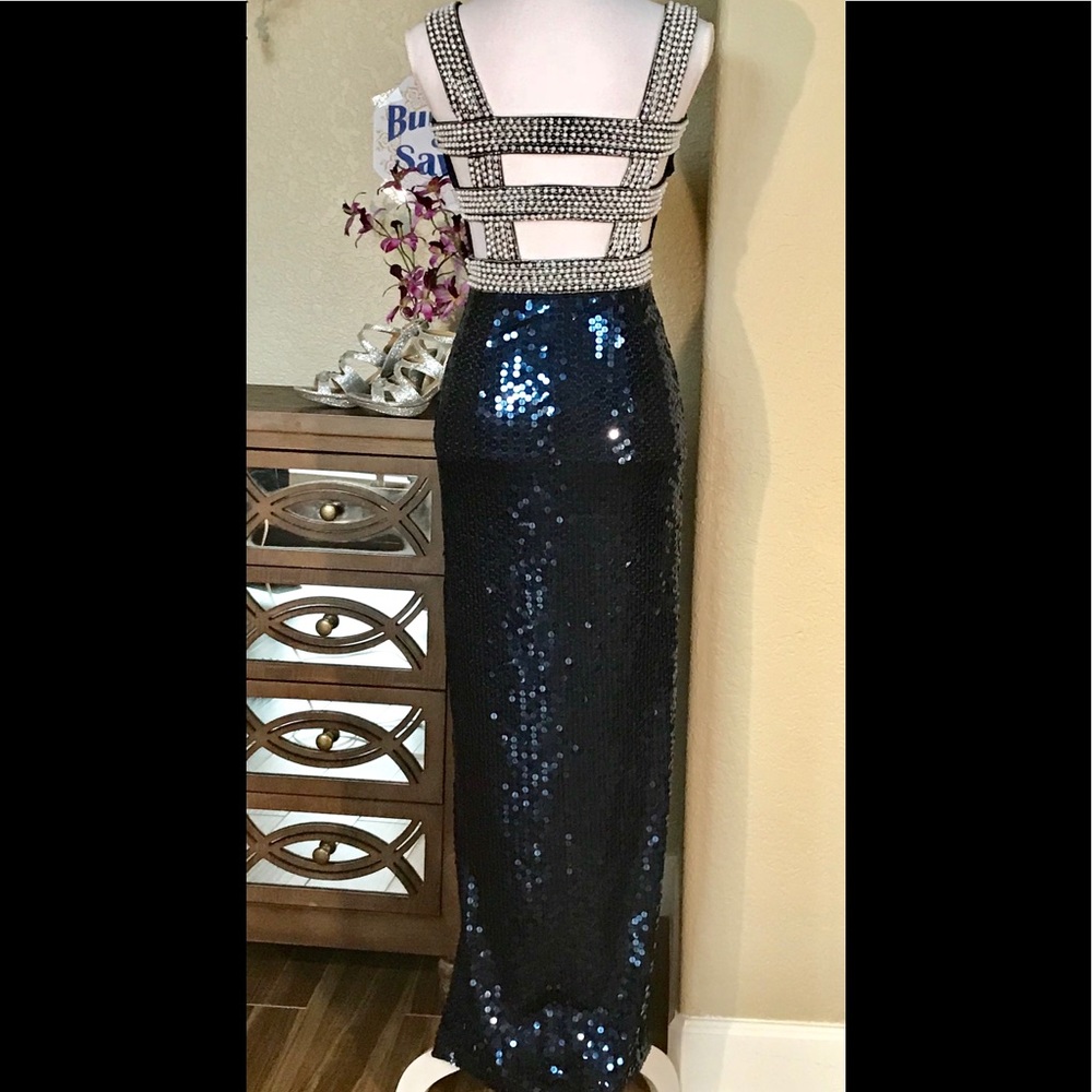 NAVY w/WHITE IRIDESCENT BEADS🤩🌟